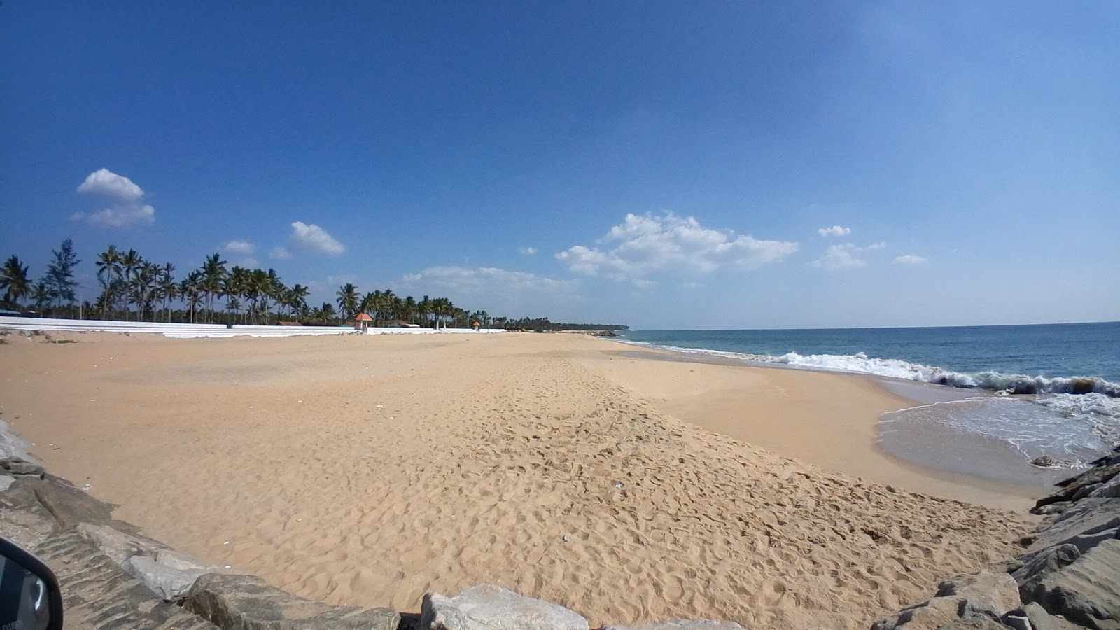 Foto van Mayyanad Beach met ruim strand