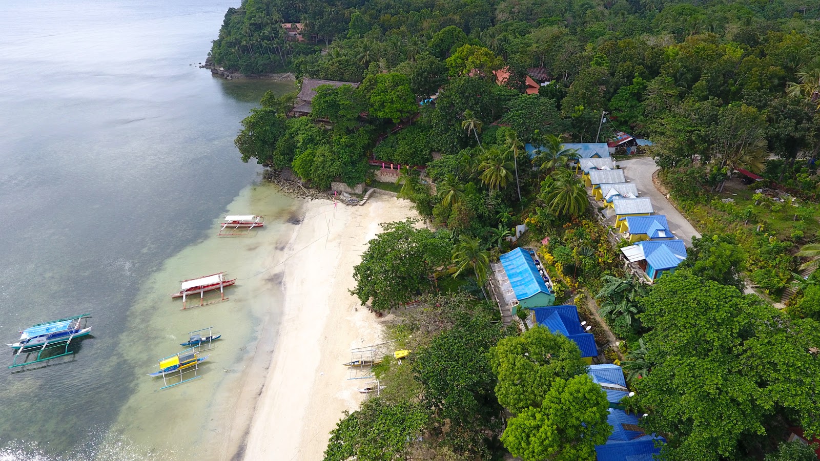 Photo of Punta Ballo Beach and the settlement