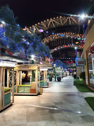 Shopping Mall «Anaheim GardenWalk», reviews and photos, 400 West Disney Way, Anaheim, CA 92802, USA