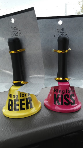 Shopping Mall «Merritt Park Shopping Center», reviews and photos, 1762 Merritt Blvd, Dundalk, MD 21222, USA