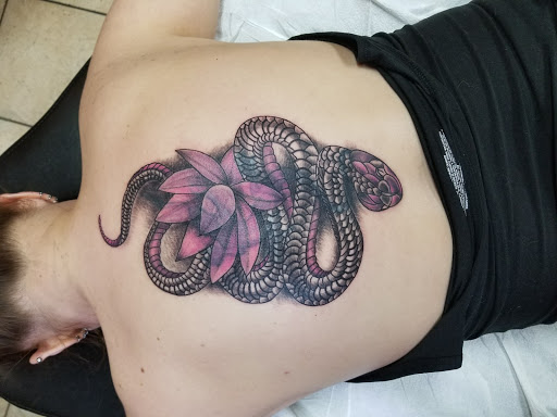 Tattoo Shop «Twisted Tattoo & Body Piercing», reviews and photos, 4168 N Elston Ave, Chicago, IL 60618, USA