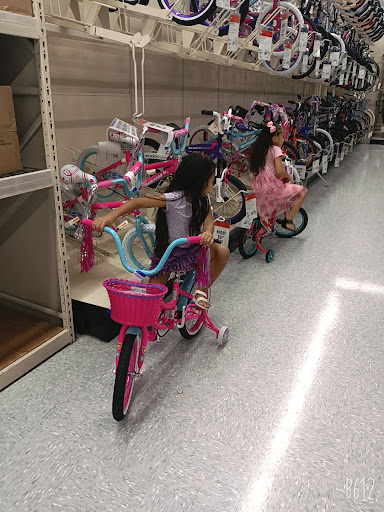 Sporting Goods Store «Academy Sports + Outdoors», reviews and photos, 7205 Pinnacle Pkwy, Covington, LA 70433, USA