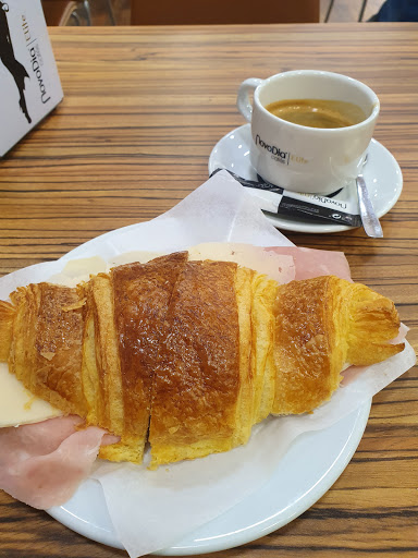 Pastelaria San Marco no Venda do Pinheiro, Lisboa