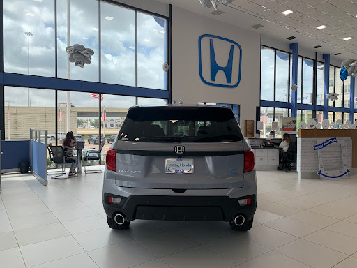 Honda Dealer «Spring Branch Honda», reviews and photos, 10250 Katy Fwy, Houston, TX 77043, USA