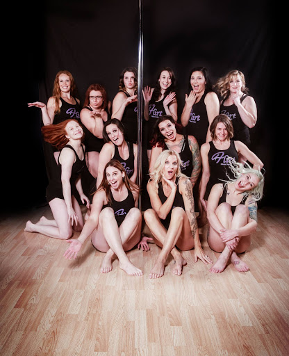 Shopping Mall «The Pointes Shopping Center», reviews and photos, 1040 E Sternberg Rd, Norton Shores, MI 49441, USA