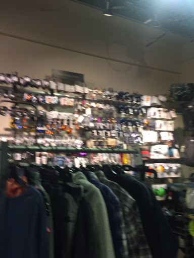 Outdoor Sports Store «Eastern Mountain Sports», reviews and photos, 3349 Monroe Ave, Rochester, NY 14618, USA
