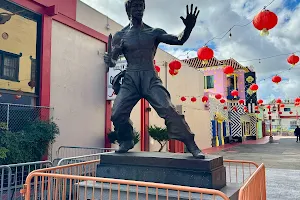 Bruce Lee Statue image