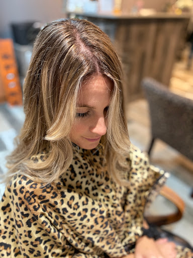 Hair Salon «Hair 2 Dye 4 Salon», reviews and photos, 165 Newark Pompton Turnpike, Pequannock Township, NJ 07440, USA