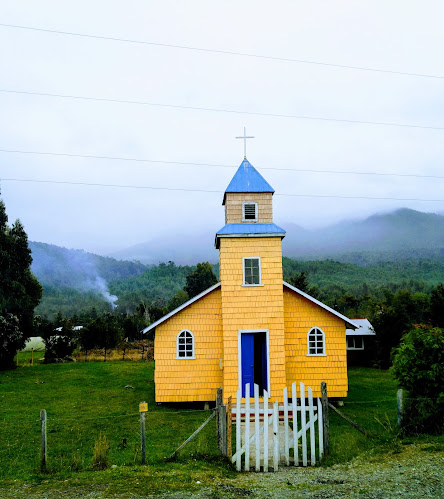 Iglesia Mañihueico - Puerto Montt