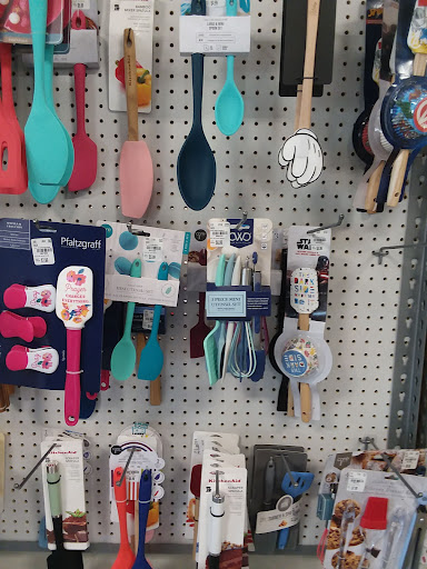 Home Goods Store «Tuesday Morning», reviews and photos, 2188 E 116th St, Carmel, IN 46032, USA