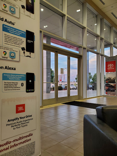 Toyota Dealer «Nalley Toyota Stonecrest», reviews and photos, 7969 Mall Pkwy, Lithonia, GA 30038, USA