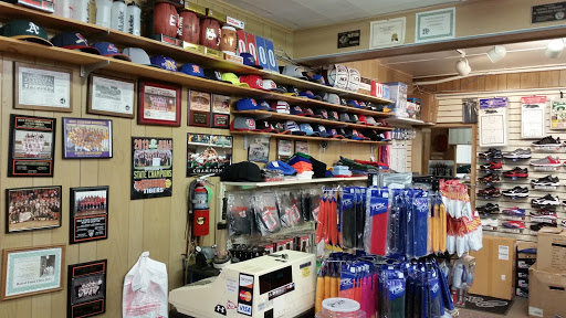 Sporting Goods Store «Dumonts Sporting Goods Inc», reviews and photos, 1003 McKinley Ave NW, Canton, OH 44703, USA