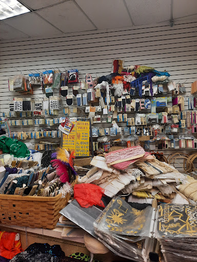 Fabric Store «Chicago Fabric Yarn & Button Sales», reviews and photos, 208 S Wabash Ave, Chicago, IL 60604, USA