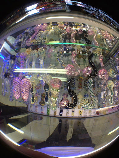 Tobacco Shop «Smokeyz Smoke Shop», reviews and photos, 410 Euclid St #7, Anaheim, CA 92802, USA