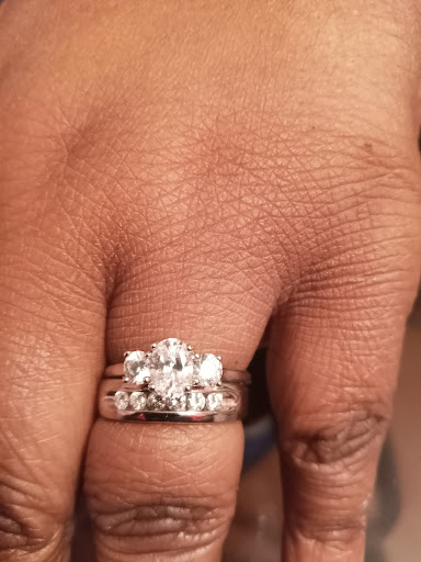 Jeweler «Custom Jewelers Gallery», reviews and photos, 2447 Battleground Ave, Greensboro, NC 27408, USA