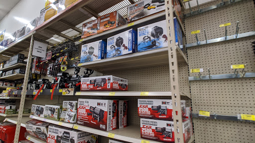 Hardware Store «Harbor Freight Tools», reviews and photos, 6808 W Greenfield Ave, West Allis, WI 53214, USA