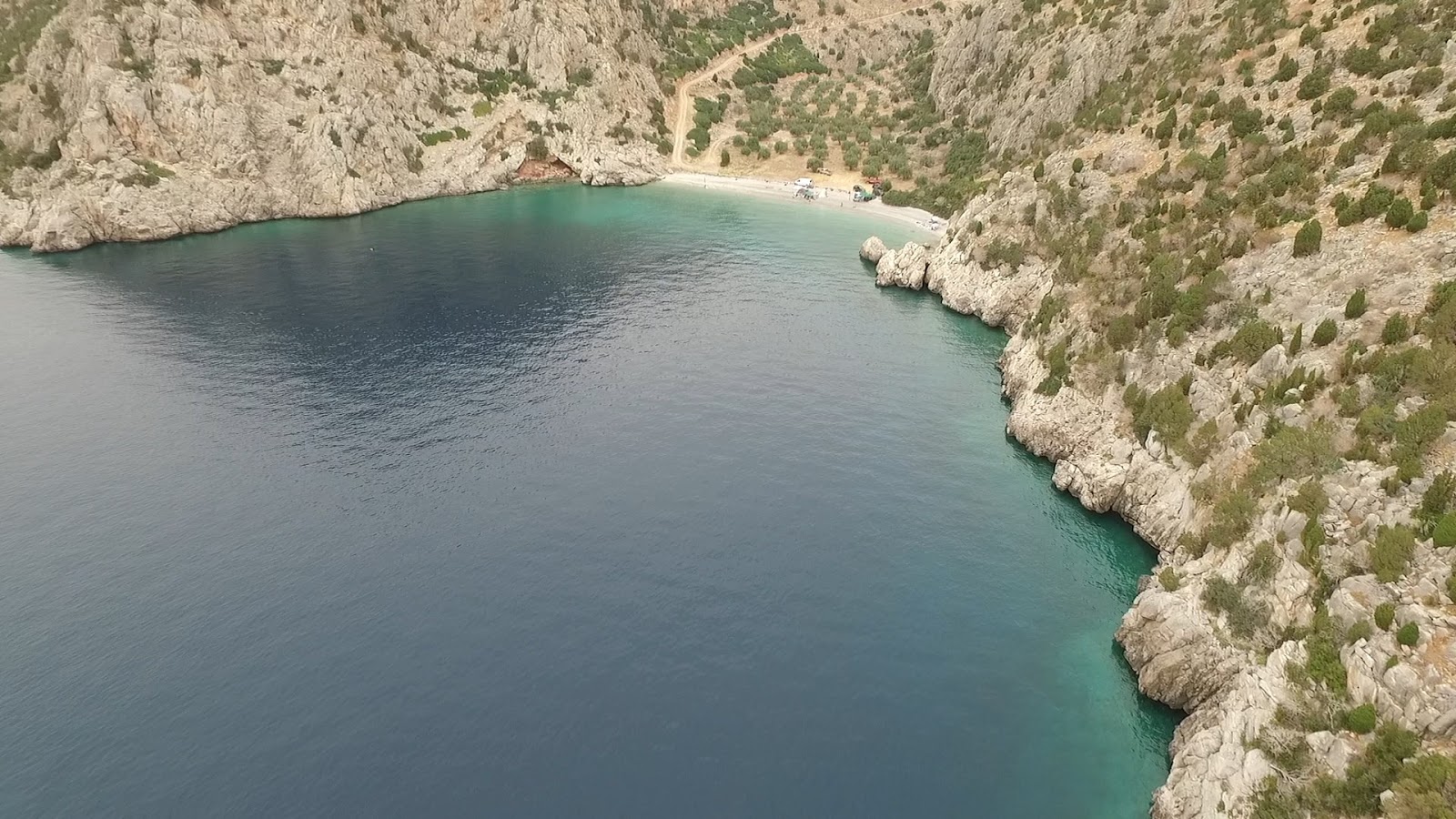 Foto von Almyros beach mit kleine, beiger kiesel Oberfläche
