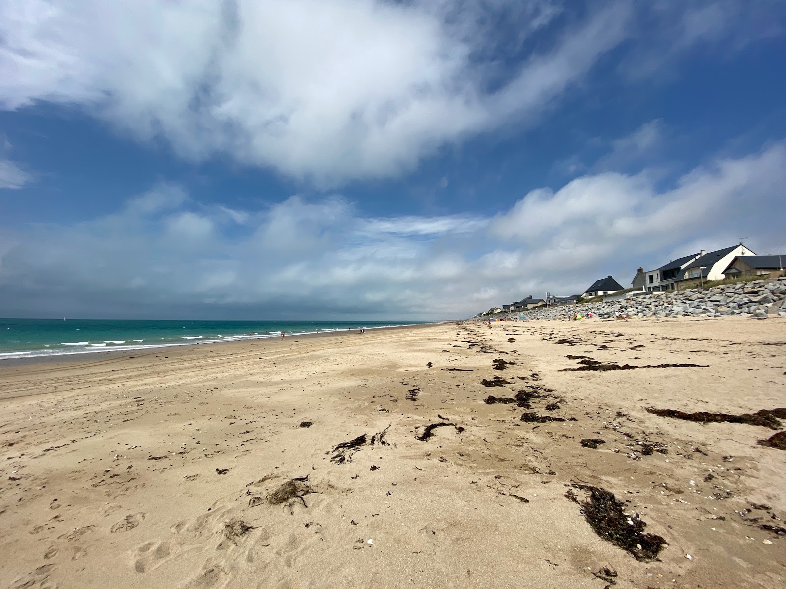 Foto von Plage Saint Martin mit langer gerader strand