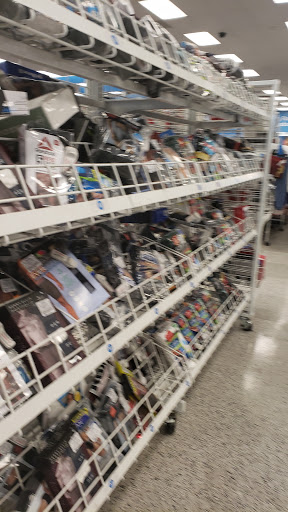 Clothing Store «Ross Dress for Less», reviews and photos, 9801 Chapman Ave, Garden Grove, CA 92841, USA