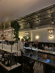 Photo n°76 de The Crying Tiger Paris 6 à Paris ()