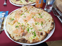 Plats et boissons du Pizzeria Pizza Colombiers La Montagne - n°17