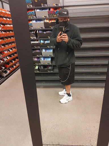 Clothing Store «Nike Factory Store», reviews and photos, 1101 Outlet Collection Way, Auburn, WA 98001, USA