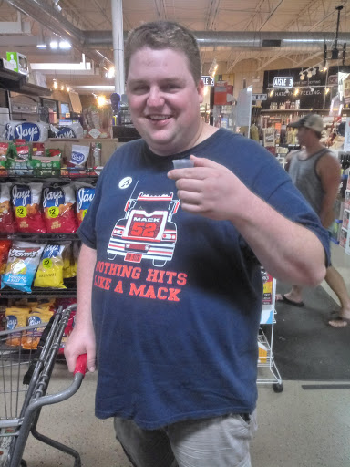 Wine Store «Cardinal Warehouse Wine & Liquors», reviews and photos, 7780 N Milwaukee Ave, Niles, IL 60714, USA