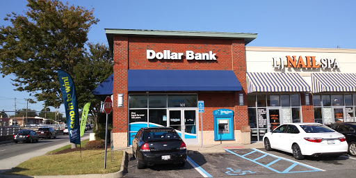 Dollar Bank in Norfolk, Virginia