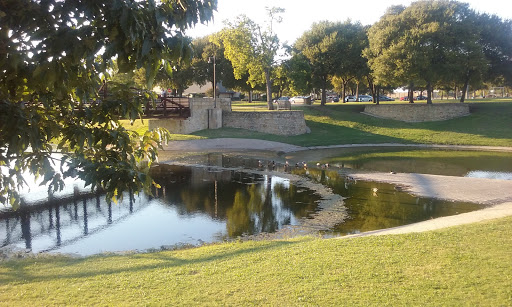 Recreation Center «Huffhines Recreation Center», reviews and photos, 200 N Plano Rd, Richardson, TX 75081, USA