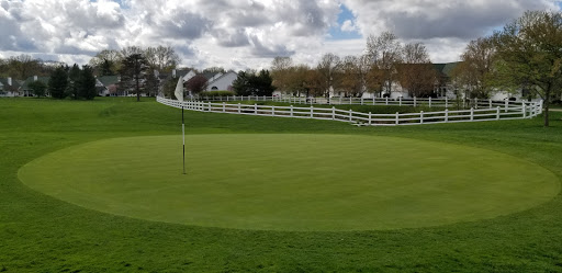 Golf Course «North Olmsted Golf Club», reviews and photos, 5840 Canterbury Rd, North Olmsted, OH 44070, USA