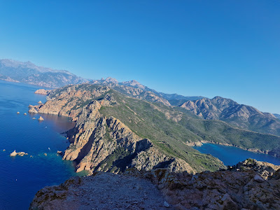 Départ randonnée Capo Rosso à Piana