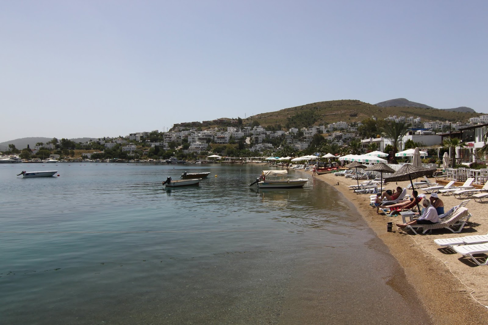 Belediye Plaji'in fotoğrafı turkuaz saf su yüzey ile