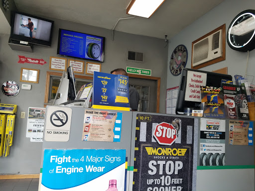 Tire Shop «Five Seasons Tire», reviews and photos, 2804 1st Ave NE, Cedar Rapids, IA 52402, USA