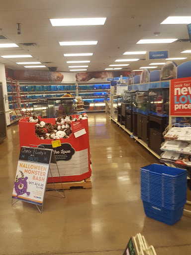Pet Supply Store «PetSmart», reviews and photos, 160 Wadsworth Blvd, Lakewood, CO 80226, USA