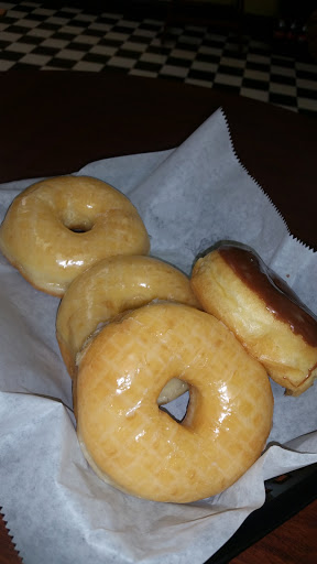 Donut Shop «Ocean Springs Donuts», reviews and photos, 2408 Government St, Ocean Springs, MS 39564, USA