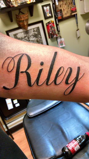 Tattoo Shop «southern grace tattoo gallery», reviews and photos, 790 Burnt Hickory Rd b, Cartersville, GA 30120, USA