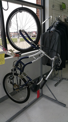 Thrift Store «Goodwill Retail Store of St. Peters – Mid Rivers», reviews and photos, 620 Mid Rivers Mall Dr, St Peters, MO 63376, USA