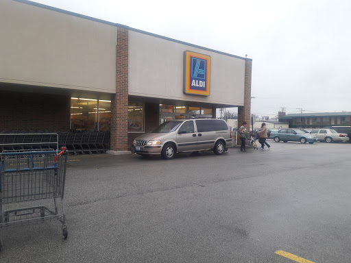 Supermarket «ALDI», reviews and photos, 7235 39th St, Lyons, IL 60534, USA