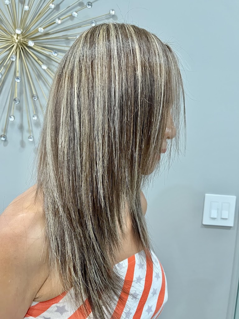 MoMo Hair Design 91792