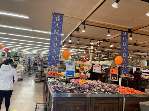 Asian Grocery Store «Lotte Plaza Market - Ashburn», reviews and photos, 43930 Farmwell Hunt Plaza #100, Ashburn, VA 20147, USA