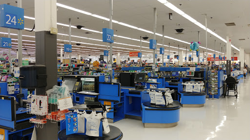 Department Store «Walmart Supercenter», reviews and photos, 3002 Stacy Allison Way, Woodburn, OR 97071, USA