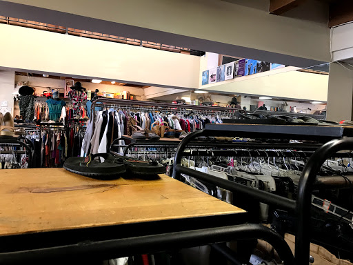 Thrift Store «La Tienda Thrift Store», reviews and photos, 510 N El Camino Real, San Clemente, CA 92672, USA