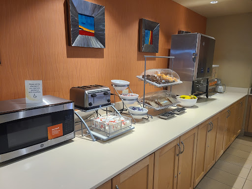 Hotel «Comfort Suites At Fairgrounds-Casino», reviews and photos, 4506 Oak Fair Blvd, Tampa, FL 33610, USA