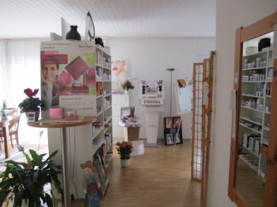 Kosmetikstudio Ursula Kaiser Danziger Str. 14, 67659 Kaiserslautern, Deutschland