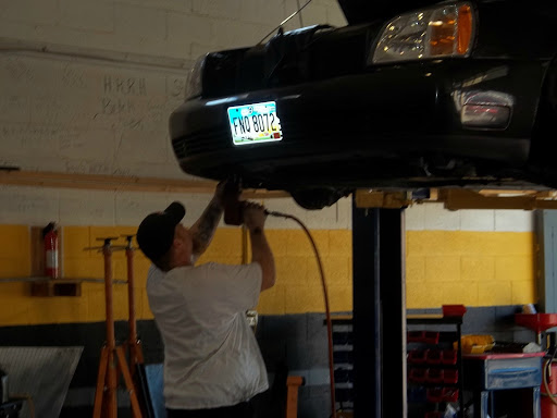 Auto Repair Shop «EZ Auto Repair & Service», reviews and photos, 768 Rose Ave, Columbus, OH 43219, USA