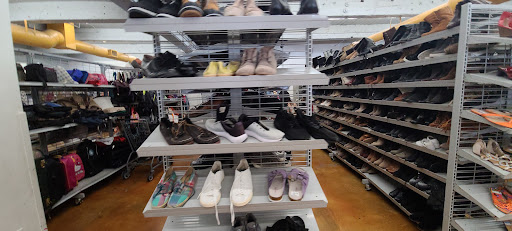 Thrift Store «Goodwill Store», reviews and photos, 23740 El Toro Rd e, Lake Forest, CA 92630, USA