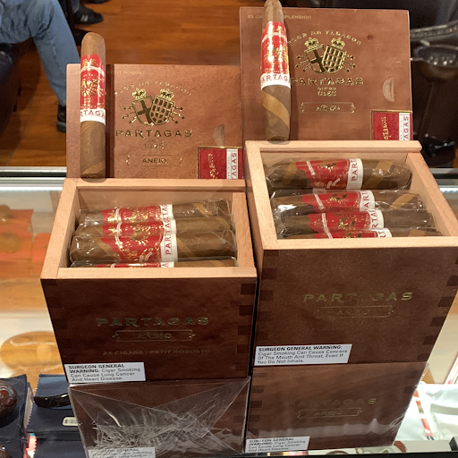 Cigar Shop «CIGAR CLUB», reviews and photos, 1407 Standiford Ave, Modesto, CA 95350, USA