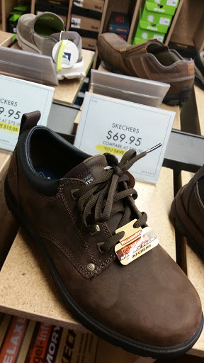 Shoe Store «DSW Designer Shoe Warehouse», reviews and photos, 385 Washington St, Boston, MA 02108, USA