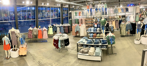 Clothing Store «Old Navy», reviews and photos, 90 Pleasant Valley St, Methuen, MA 01844, USA
