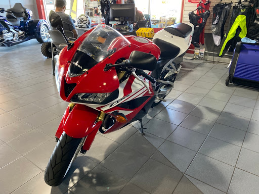 Yamaha Motorcycle Dealer «West Orlando Powersports and Marine», reviews and photos, 16333 W Colonial Dr, Oakland, FL 34760, USA